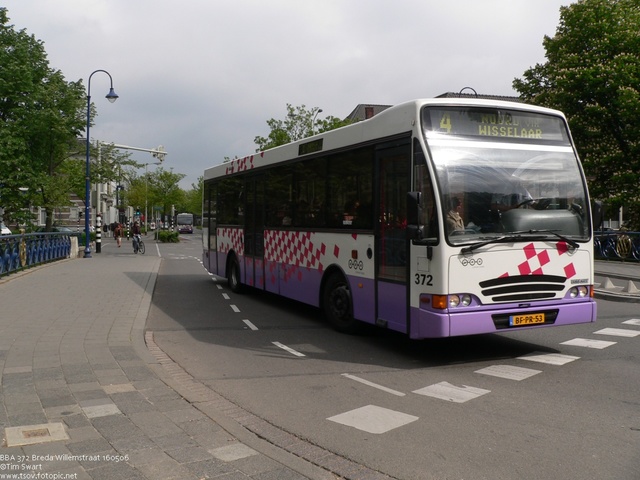 Foto van BBA Berkhof 2000NL 372 Standaardbus door tsov
