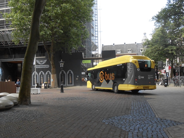 Foto van QBZ Iveco E-way 10.7 4307 Midibus door Rotterdamseovspotter