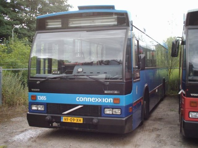 Foto van CXX Den Oudsten B88 1365 Standaardbus door PEHBusfoto