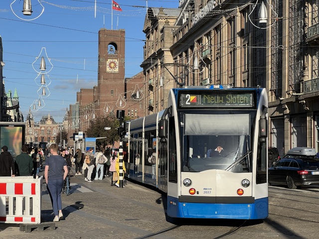 Foto van GVB Siemens Combino 2037 Tram door_gemaakt Stadsbus