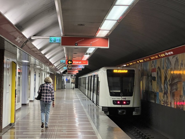 Foto van BKK Metropolis 485 Metro door Stadsbus
