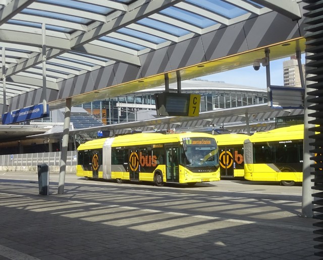 Foto van QBZ Heuliez GX437 ELEC 4829 Gelede bus door_gemaakt Rotterdamseovspotter