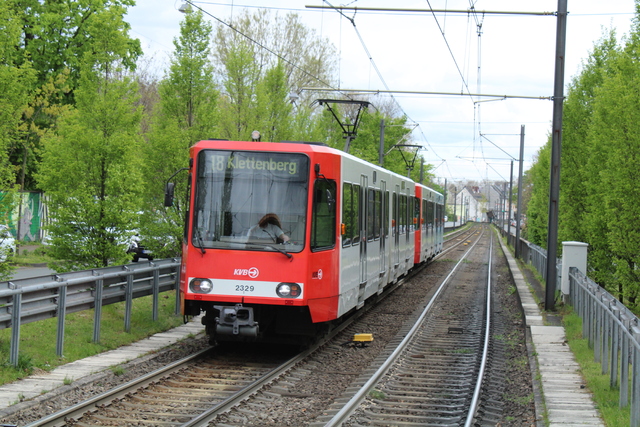 Foto van KVB Stadtbahnwagen B 2329 Tram door_gemaakt ZO6176