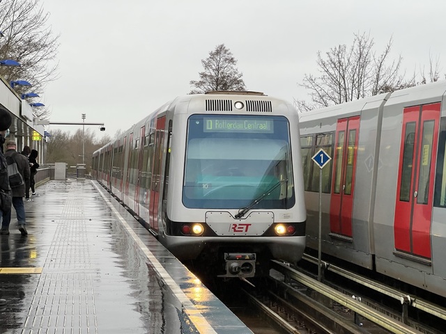 Foto van RET MG2/1 5358 Metro door_gemaakt Stadsbus