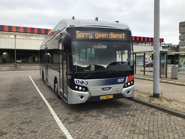 Foto van RET VDL Citea SLE-120 Hybrid 1217 Standaardbus door Marvin325