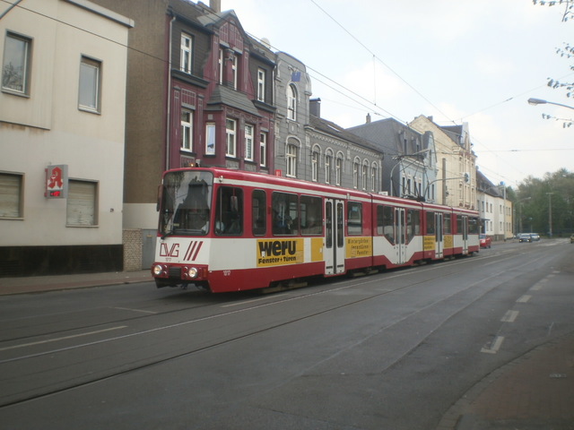 Foto van DVG Düwag GT10NC-DU 1017 Tram door Perzik