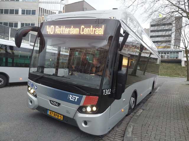 Foto van RET VDL Citea SLE-120 Hybrid 1302 Standaardbus door WimRET2023