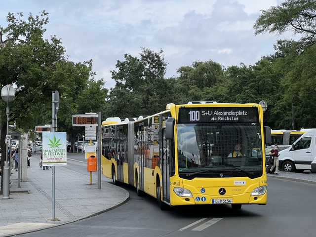 Foto van BVG Mercedes-Benz Citaro G 5154 Gelede bus door_gemaakt Stadsbus