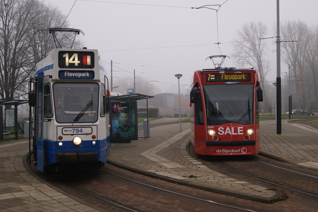 Foto van GVB 9- & 10G-tram 794 Tram door vrijgezel