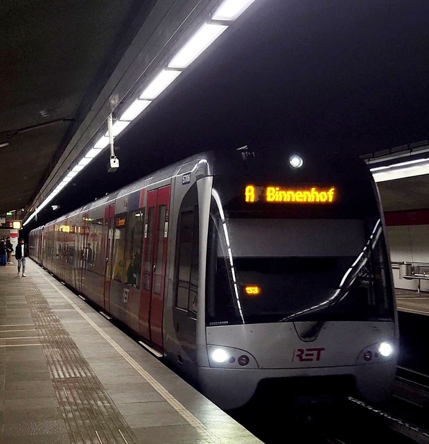 Foto van RET HSG3 5706 Metro door_gemaakt OVspoter-Lansingerland