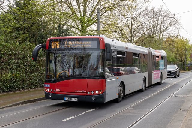 Foto van Rheinbahn Solaris Urbino 18 8140 Gelede bus door_gemaakt Martin