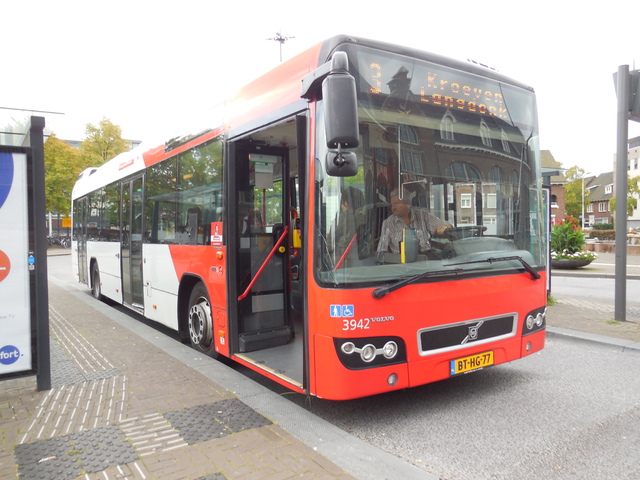 Foto van VEO Volvo 7700 3942 Standaardbus door Stadsbus