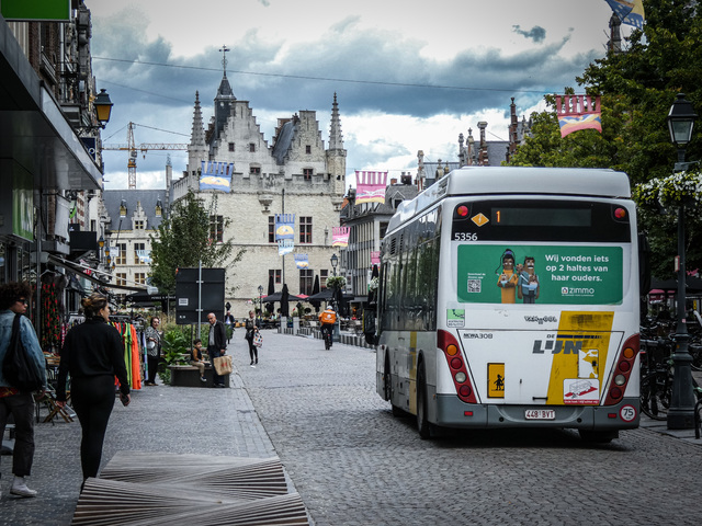 Foto van DeLijn Van Hool A308 Hybrid 5356 Midibus door_gemaakt Delijn821