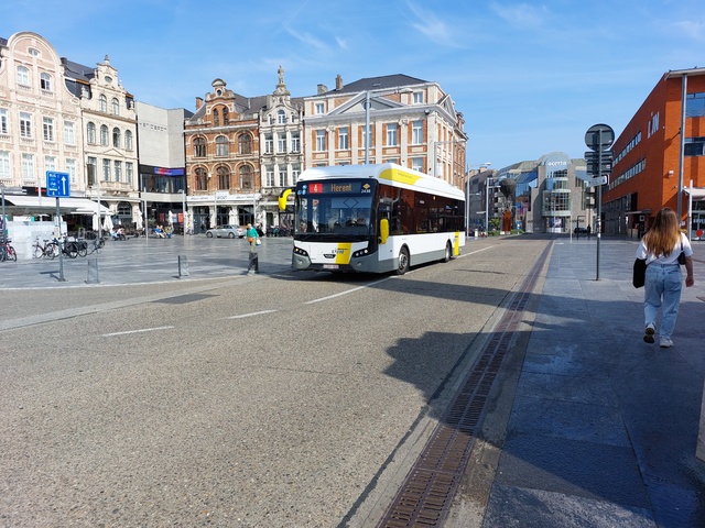 Foto van DeLijn VDL Citea SLE-120 Hybrid 2438 Standaardbus door_gemaakt Jossevb