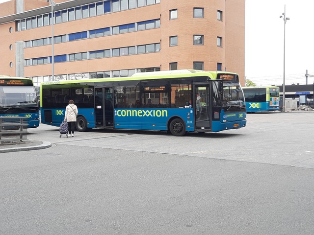 Foto van CXX VDL Ambassador ALE-120 5833 Standaardbus door JoostICMm