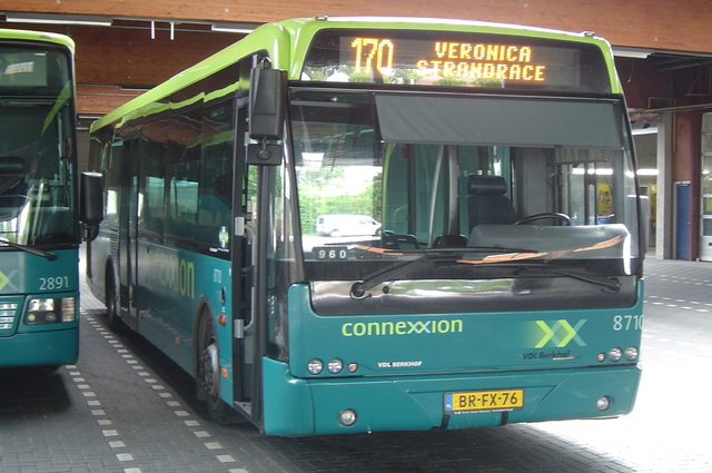 Foto van CXX VDL Ambassador ALE-120 8710 Standaardbus door wyke2207