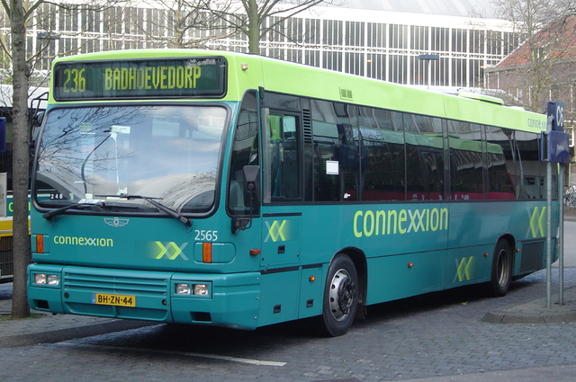 Foto van CXX Den Oudsten B95 2565 Standaardbus door wyke2207