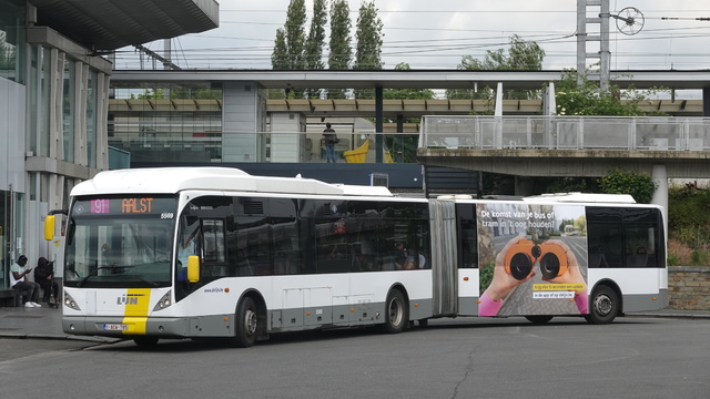 Foto van DeLijn Van Hool AG300 5569 Gelede bus door_gemaakt WDK6761G1