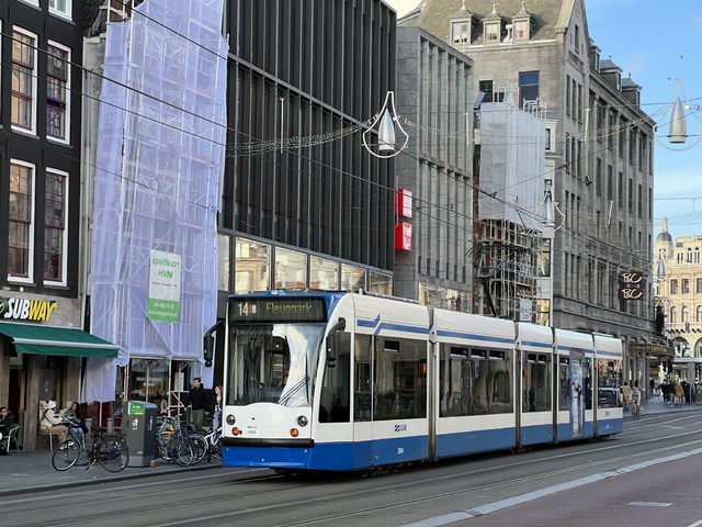 Foto van GVB Siemens Combino 2064 Tram door Stadsbus