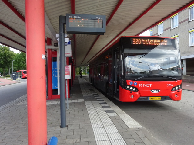 Foto van CXX VDL Citea XLE-137 5765 Standaardbus door Rotterdamseovspotter
