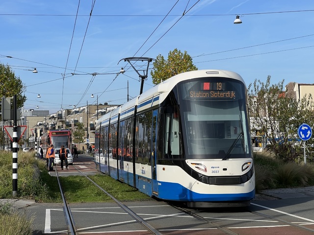 Foto van GVB 15G-tram (Urbos) 3037 Tram door Stadsbus