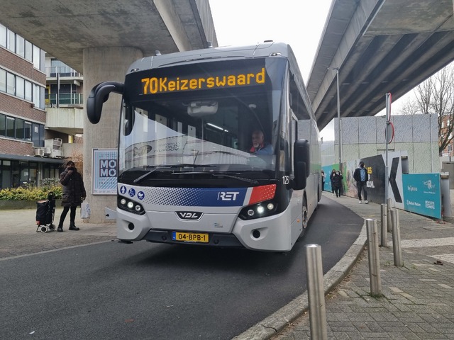 Foto van RET VDL Citea SLE-120 Hybrid 1251 Standaardbus door Tramspoor