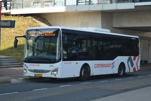 Foto van CXX Iveco Crossway LE (10,8mtr) 2702 Standaardbus door wyke2207