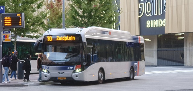 Foto van RET VDL Citea SLF-120 Electric 1528 Standaardbus door Busseninportland