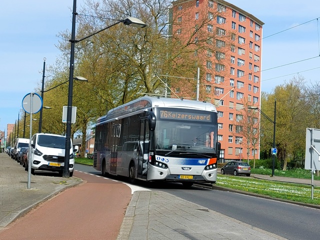 Foto van RET VDL Citea SLE-120 Hybrid 1208 Standaardbus door Jossevb
