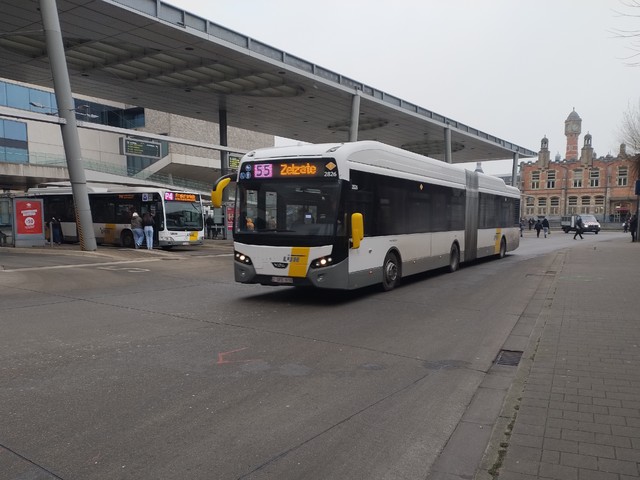 Foto van DeLijn VDL Citea SLFA-180 Hybrid 2826 Gelede bus door LLBRK