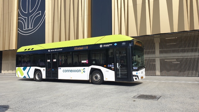 Foto van CXX Solaris Urbino 12 hydrogen 2150 Standaardbus door OVfotoNL