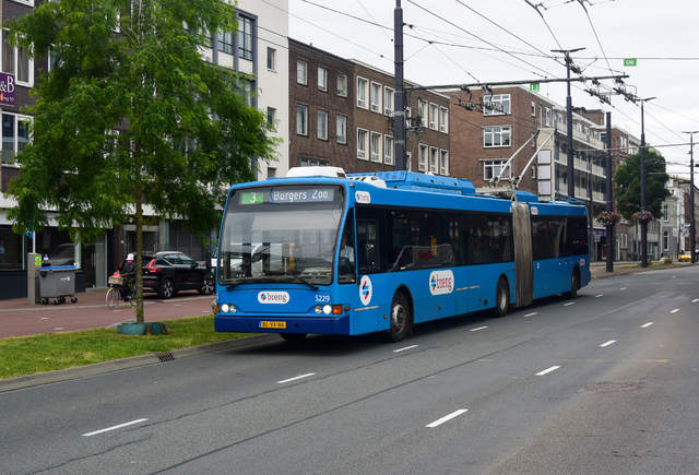 Foto van HER Berkhof Premier AT 18 5229 Gelede bus door NLRail
