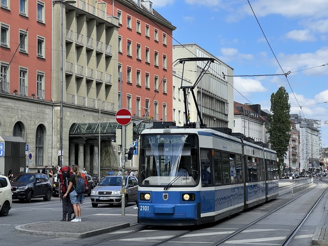 Foto van MVG GT6N 2101 Tram door_gemaakt Stadsbus