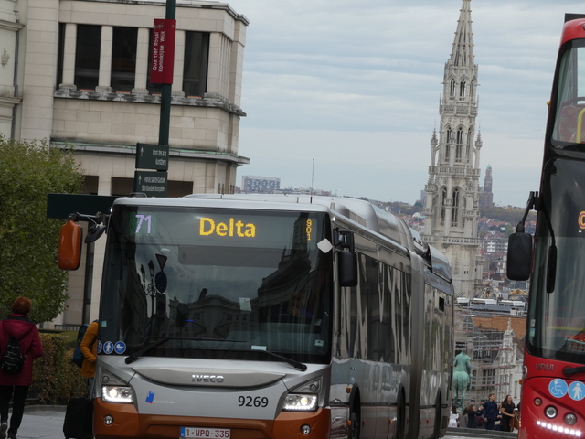 Foto van MIVB Iveco Urbanway 18 Hybrid 9269 Gelede bus door_gemaakt Delijn821