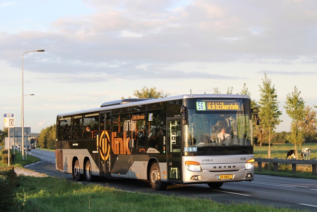 Foto van QBZ Setra S 418 LE Business 4708 Standaardbus door StijnvanGinkel