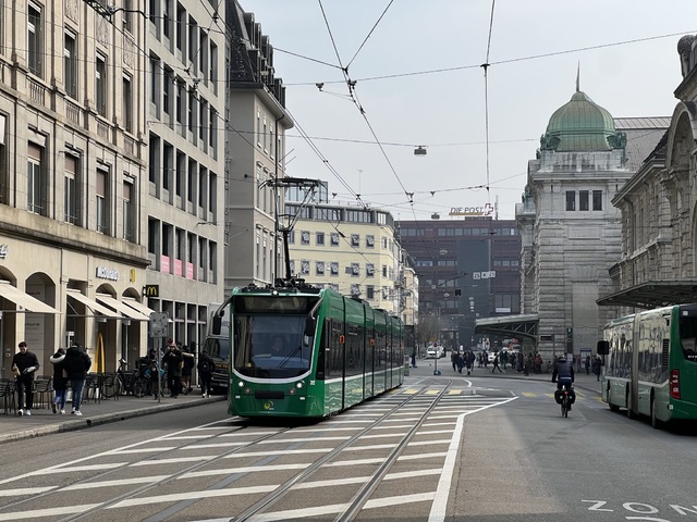 Foto van BVB Siemens Combino 312 Tram door Stadsbus