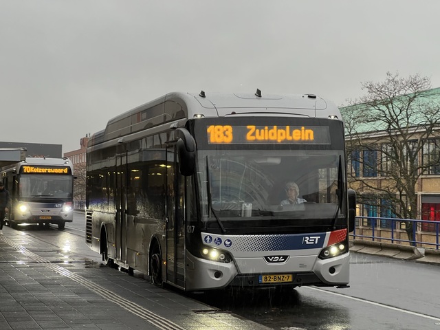 Foto van RET VDL Citea SLE-120 Hybrid 1217 Standaardbus door Stadsbus