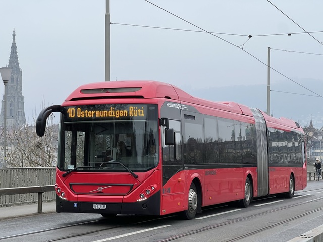 Foto van Bernmobil Volvo 7900A Hybrid 885 Gelede bus door Stadsbus