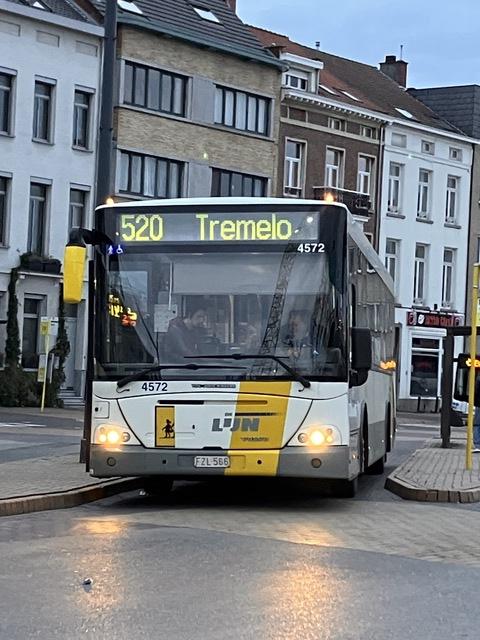 Foto van DeLijn Jonckheere Transit 2000 4572 Standaardbus door_gemaakt RoelC