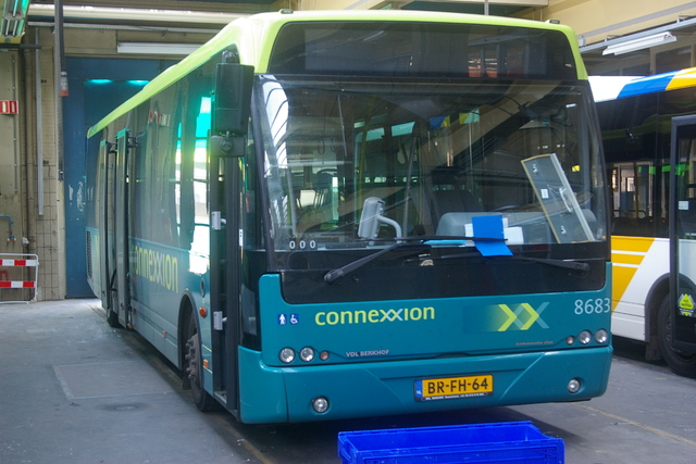 Foto van CXX VDL Ambassador ALE-120 8683 Standaardbus door wyke2207