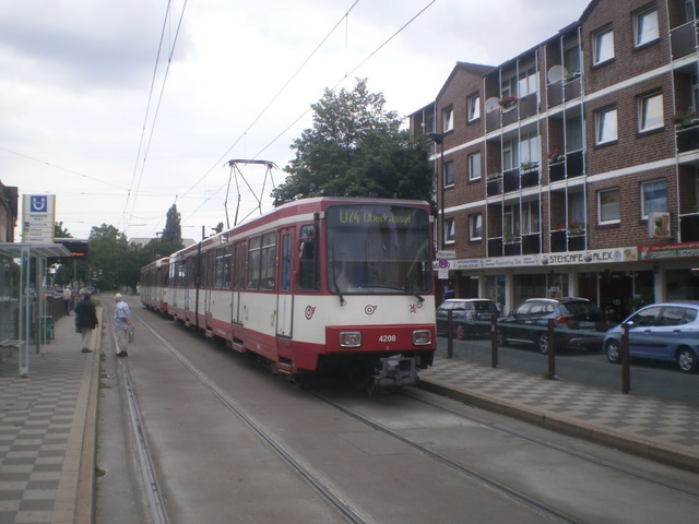 Foto van Rheinbahn Stadtbahnwagen B 4208 Tram door_gemaakt Perzik