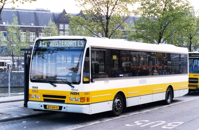 Foto van NZH Berkhof 2000NL 1063 Standaardbus door_gemaakt wyke2207