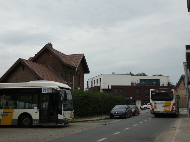 Foto van DeLijn Van Hool A360 5484 Standaardbus door_gemaakt Delijn821