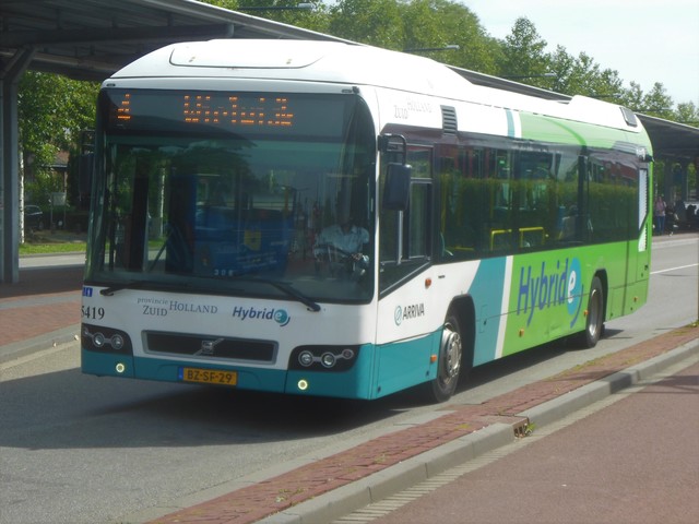 Foto van ARR Volvo 7700 Hybrid 5419 Standaardbus door Lijn45