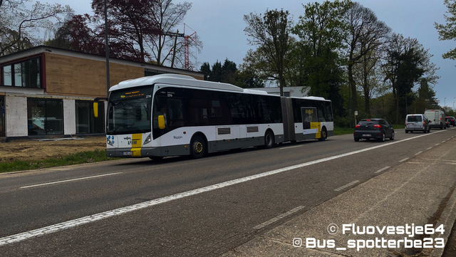 Foto van DeLijn Van Hool AG300 2216 Gelede bus door Fluovestje64