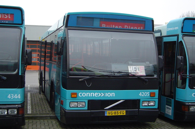 Foto van CXX Den Oudsten B88 4205 Standaardbus door wyke2207