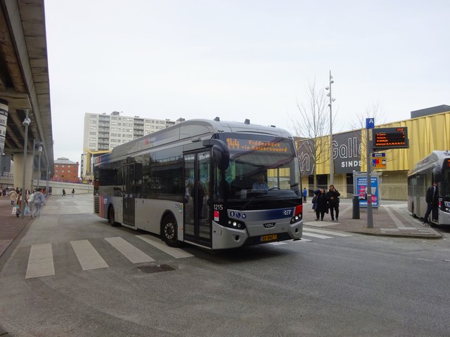 Foto van RET VDL Citea SLE-120 Hybrid 1215 Standaardbus door Rotterdamseovspotter