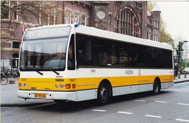 Foto van NZH Berkhof 2000NL 1007 Standaardbus door wyke2207