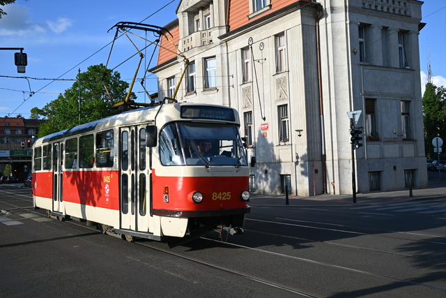 Foto van PID Tatra T3 8425 Tram door_gemaakt Neosalicious