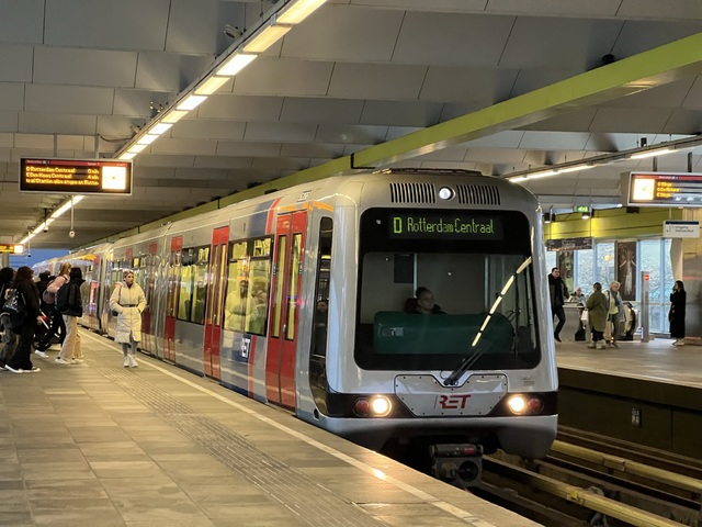 Foto van RET MG2/1 5356 Metro door_gemaakt Stadsbus